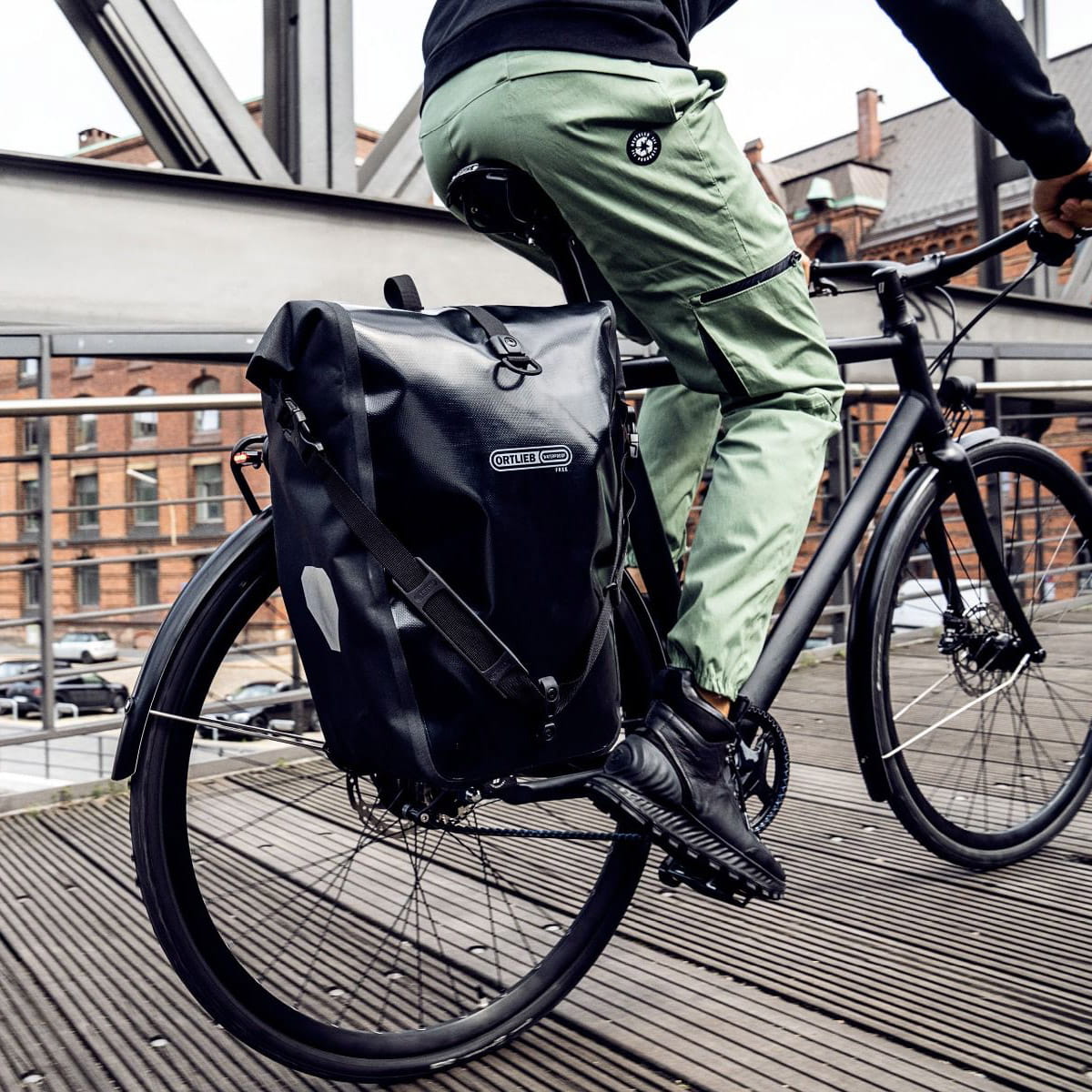 back-roller-free-ql31-f5110-black-002