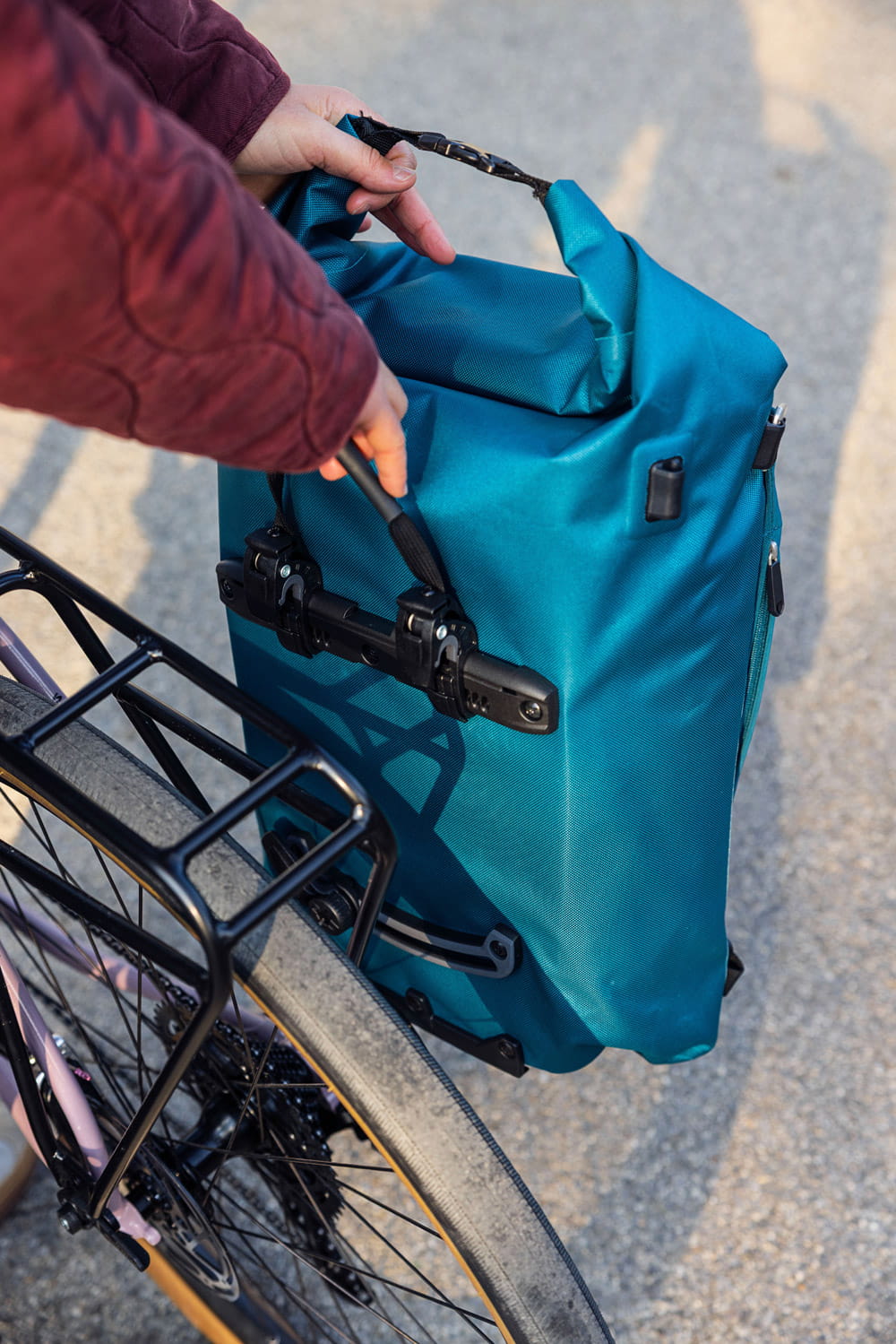 Bicycle Ortlieb Bags Waterproof Ortlieb Vario Lite 22L Bike Bag