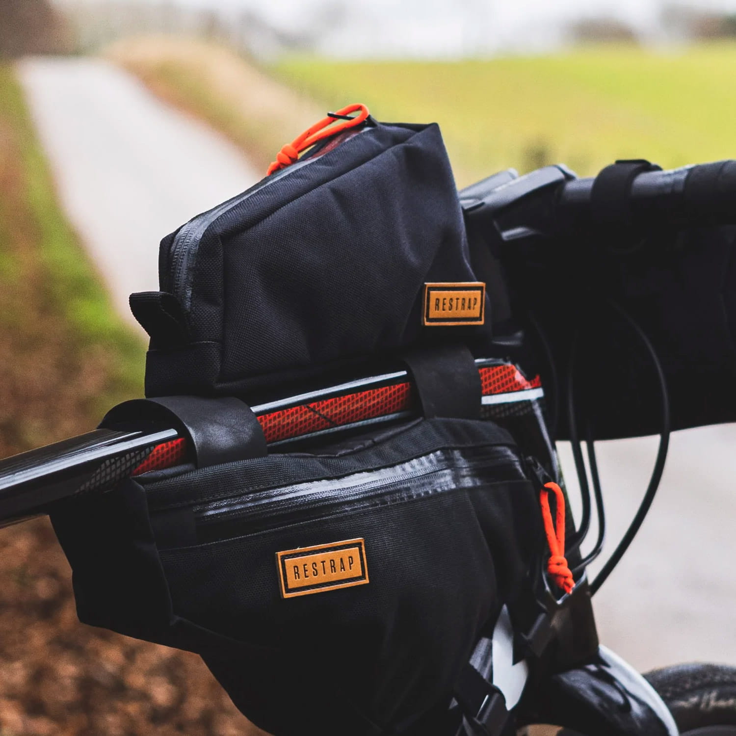 restrap-bolt-on-top-tube-bag-007