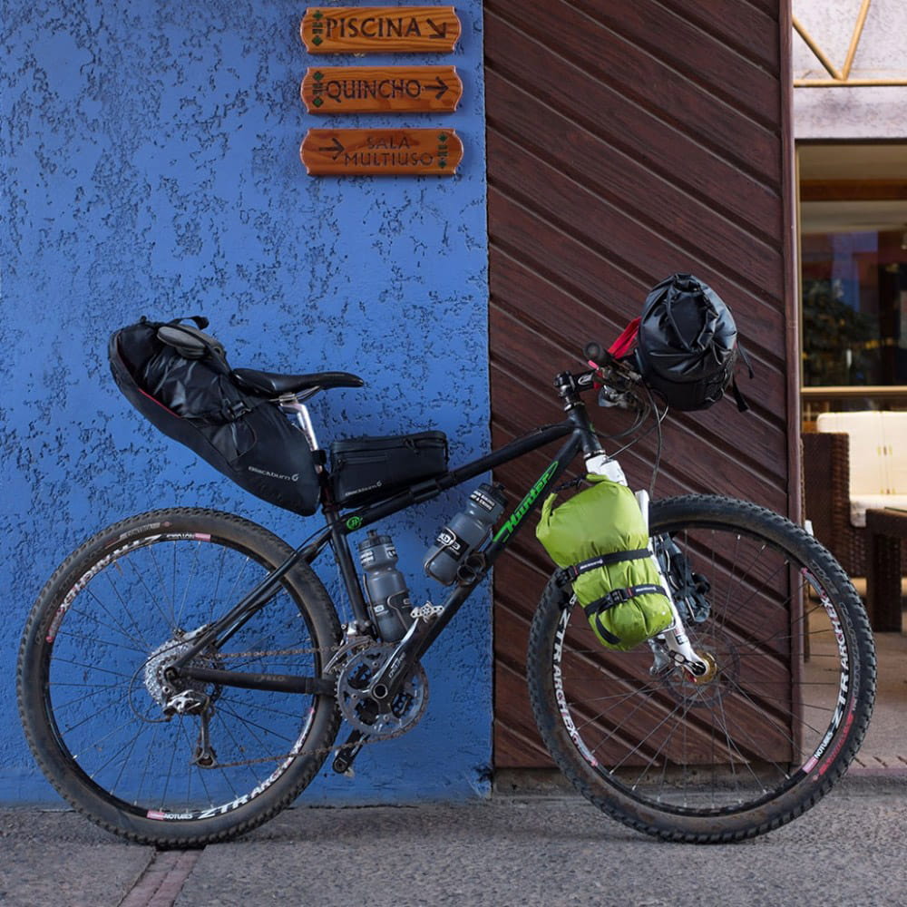 blackburn-outpost-top-tube-bag-lifestyle-5_2