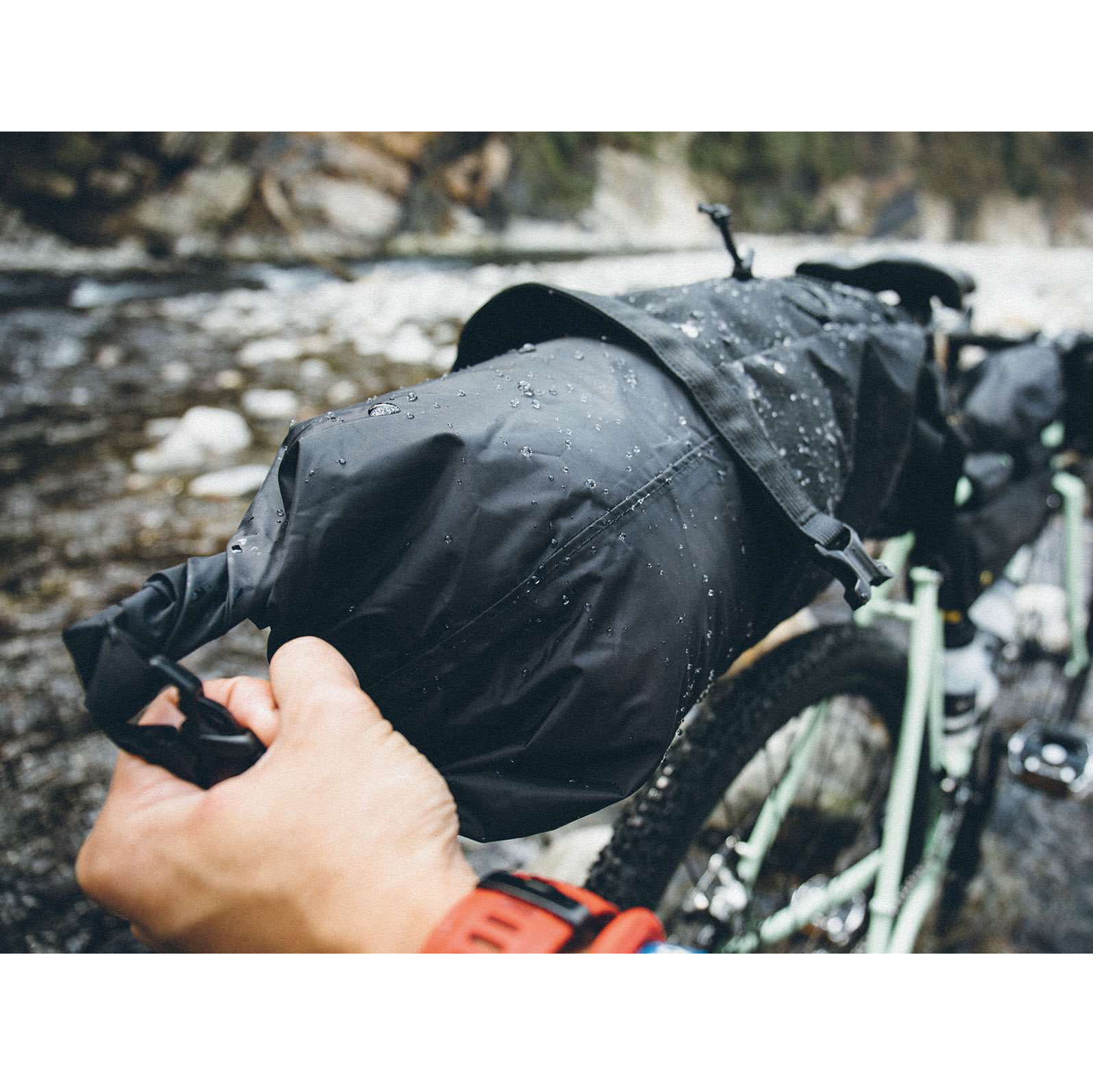 topeak-bikepacking-backloader-lifestyle