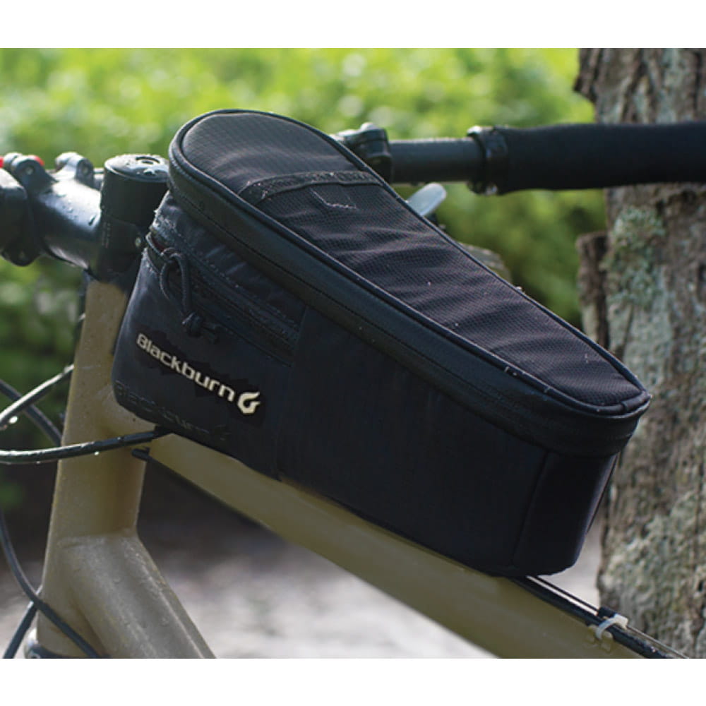 blackburn-outpost-top-tube-bag-black-7095550-lifestyle-1