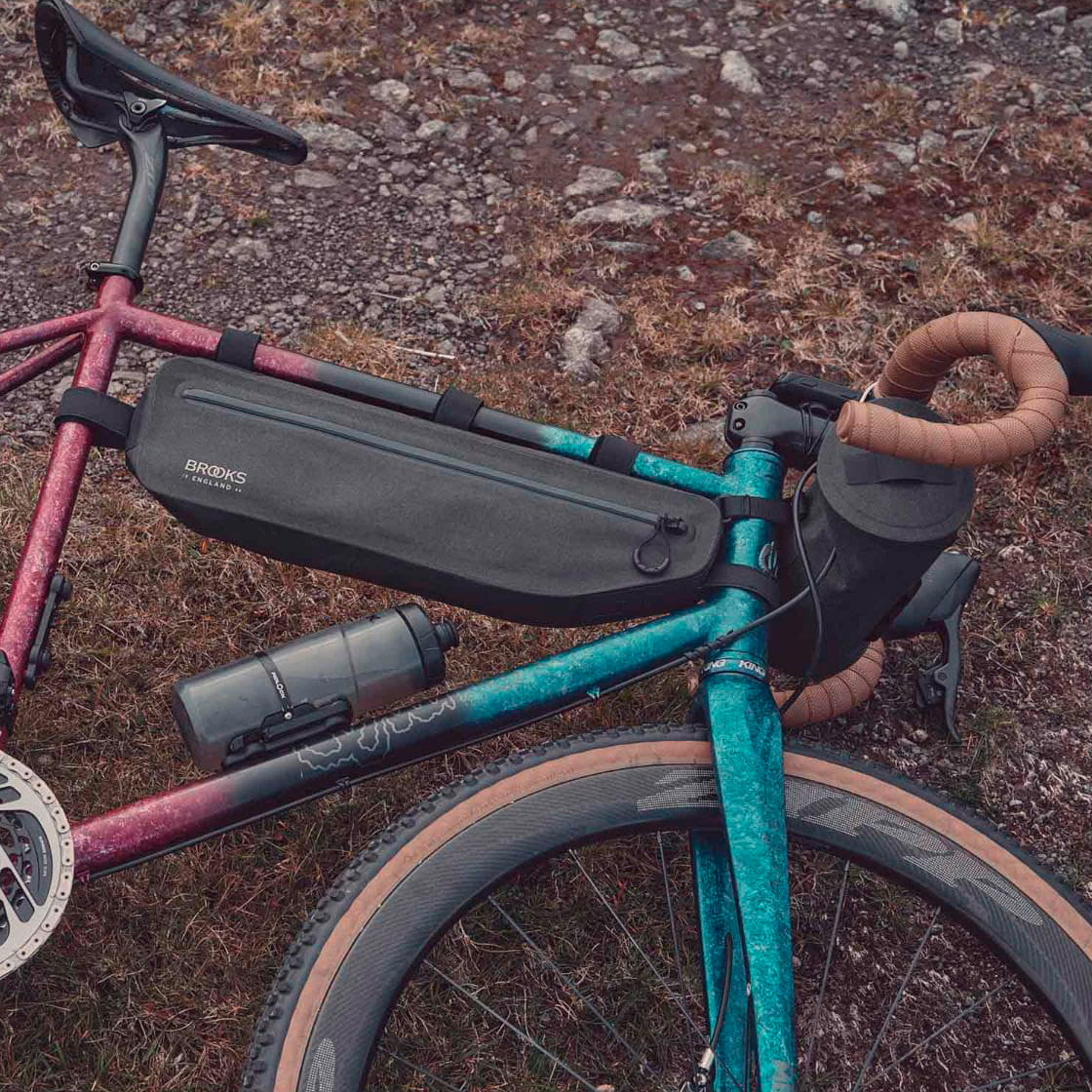 brooks-scape-frame-bag-3l-mud-green-009