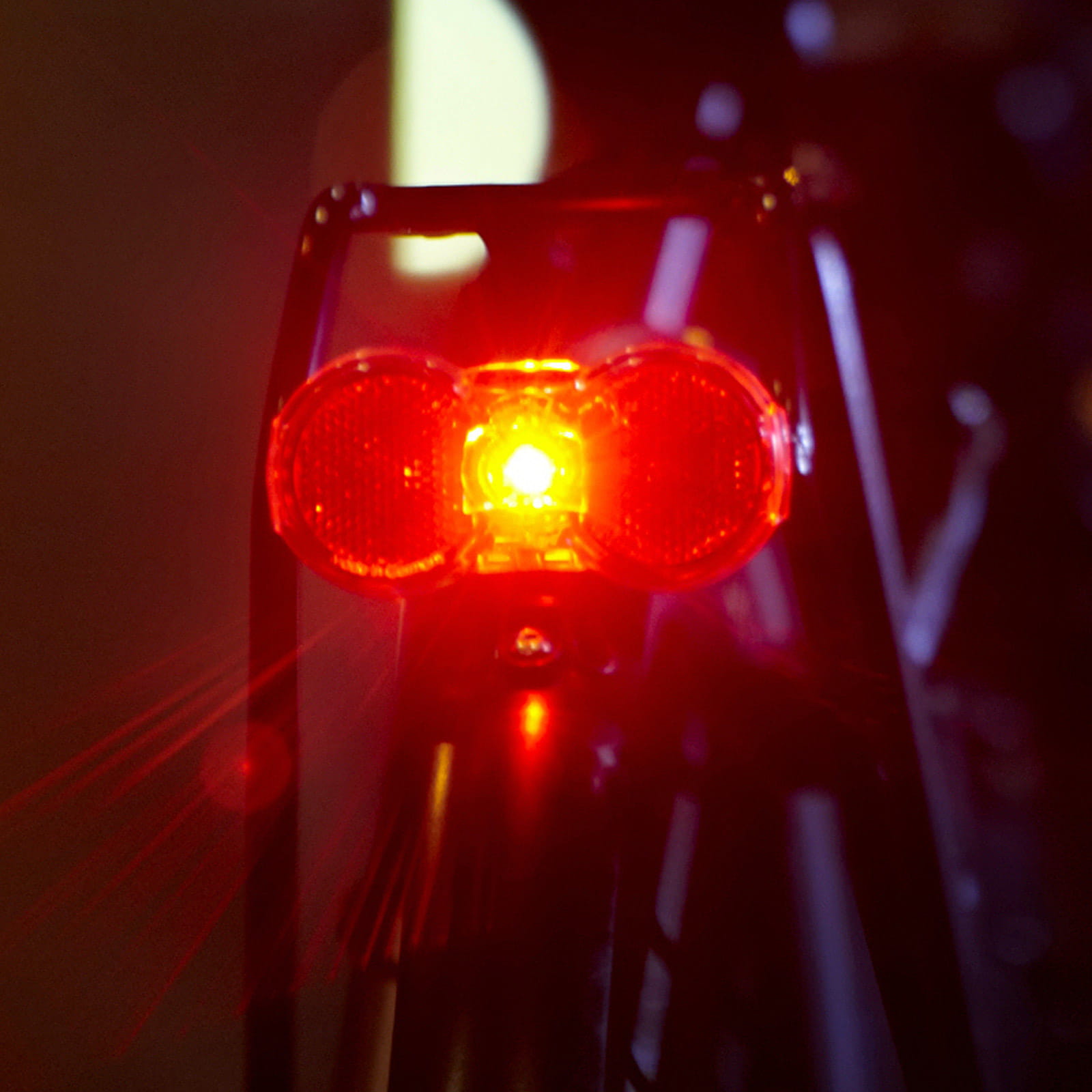 Busch & Müller Akku-LED-Rücklicht Toplight 2C, Z-Großflächenrückstrahler, Fahrrad Rücklichter, Beleuchtung