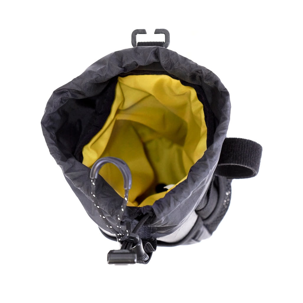 revelate-designs-mountain-feedbag-lenkertasche-black-03