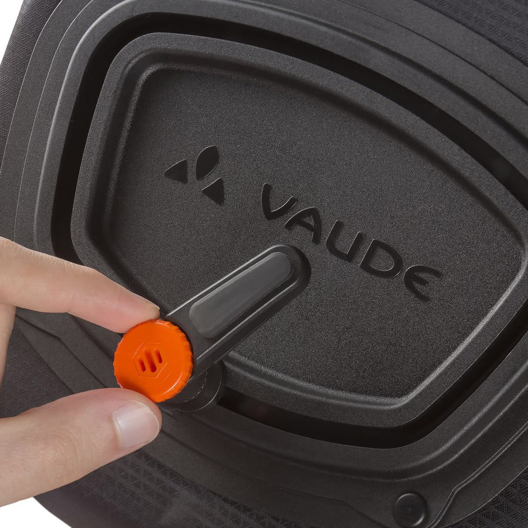 vaude-aqua-front-light-black-uni-006