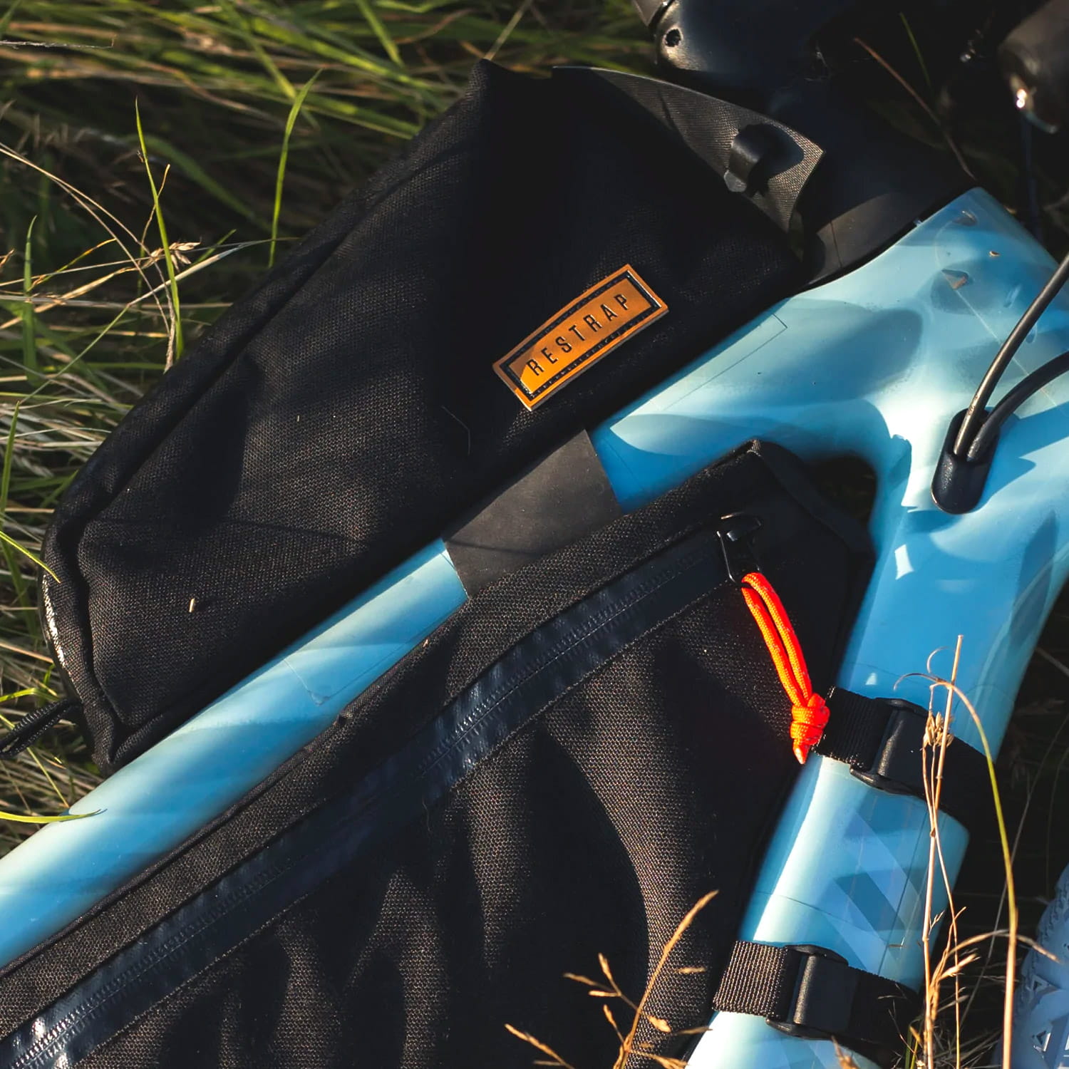 restrap-bolt-on-top-tube-bag-008