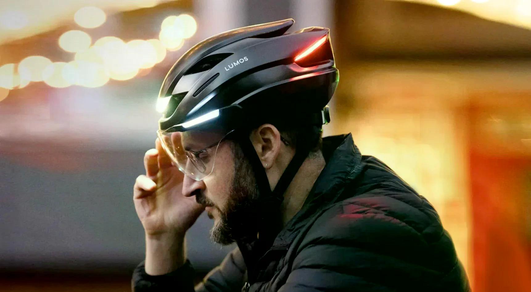 Fahrradhelm Blinker