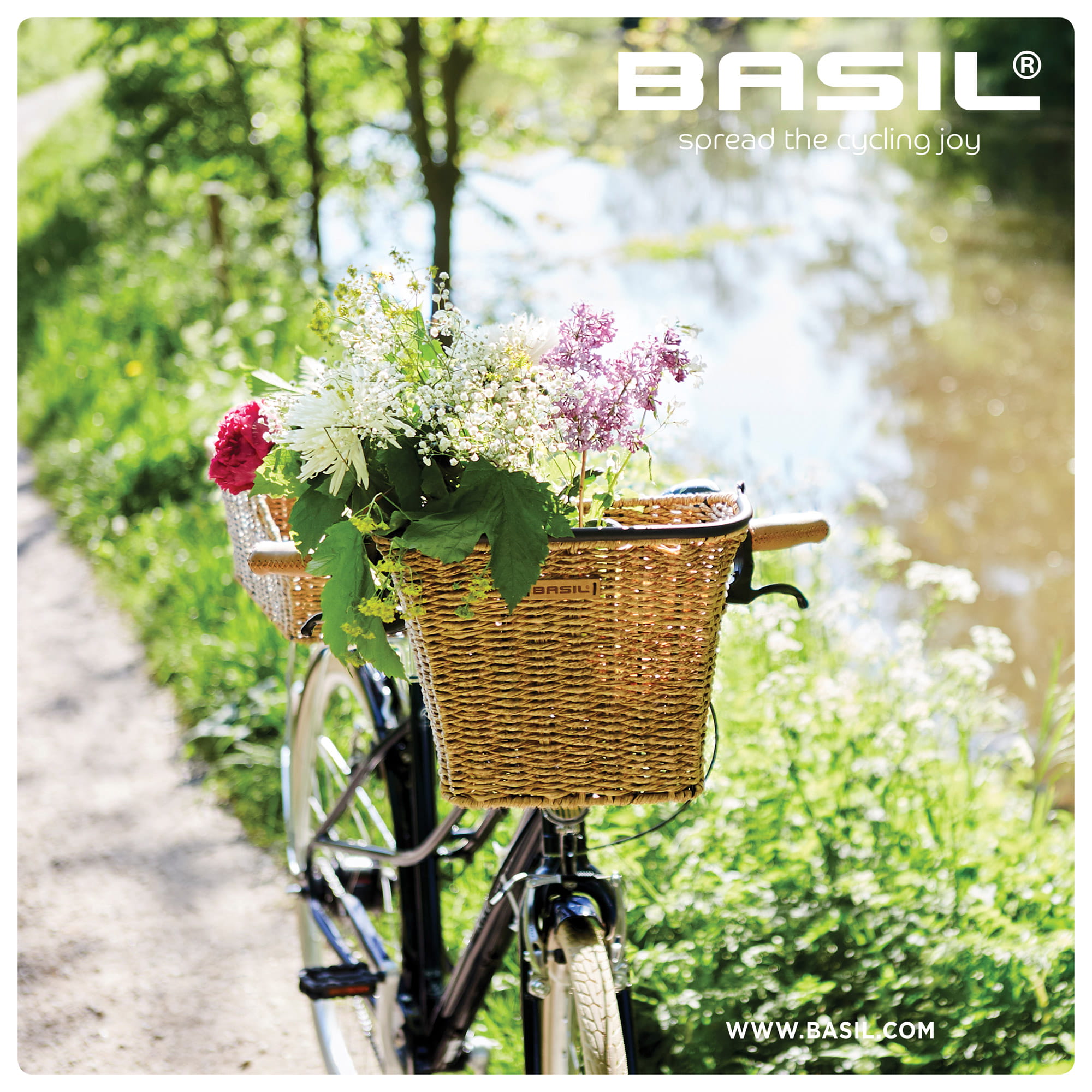 Basil Bremen Rattan Look Bike Handlebar Basket Seagrass