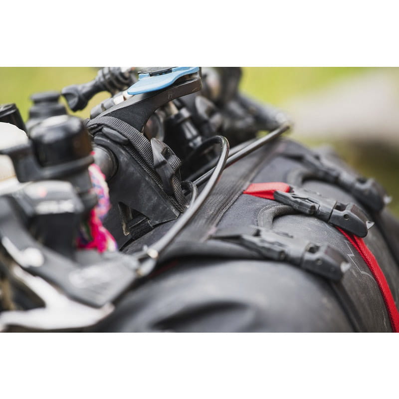 revelate-designs-handlebar-harness-9