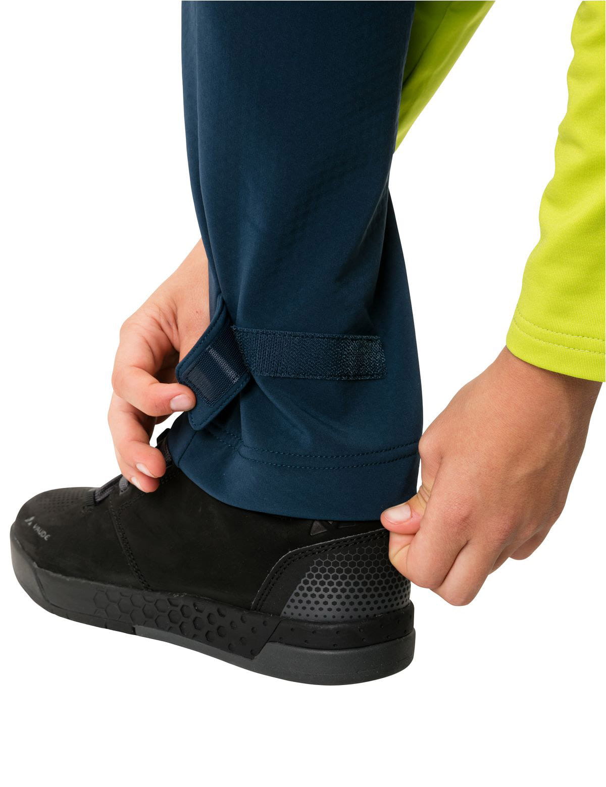 vaude-kids-qimsa-softshell-pants-dark-sea-005