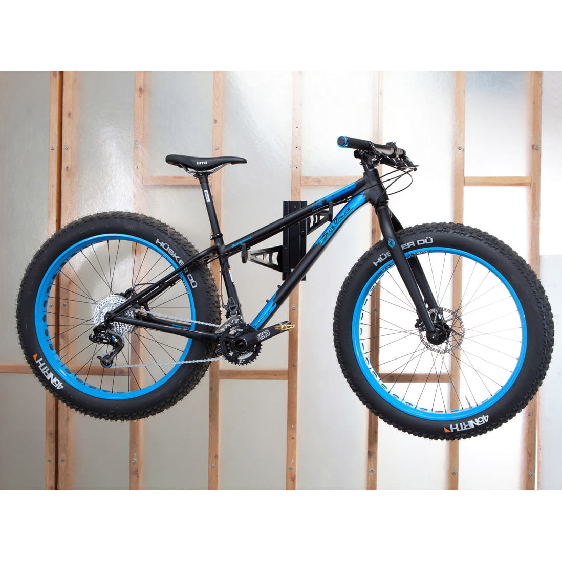 feedback-sports-velo-cache-wall-rakk-fahrrad