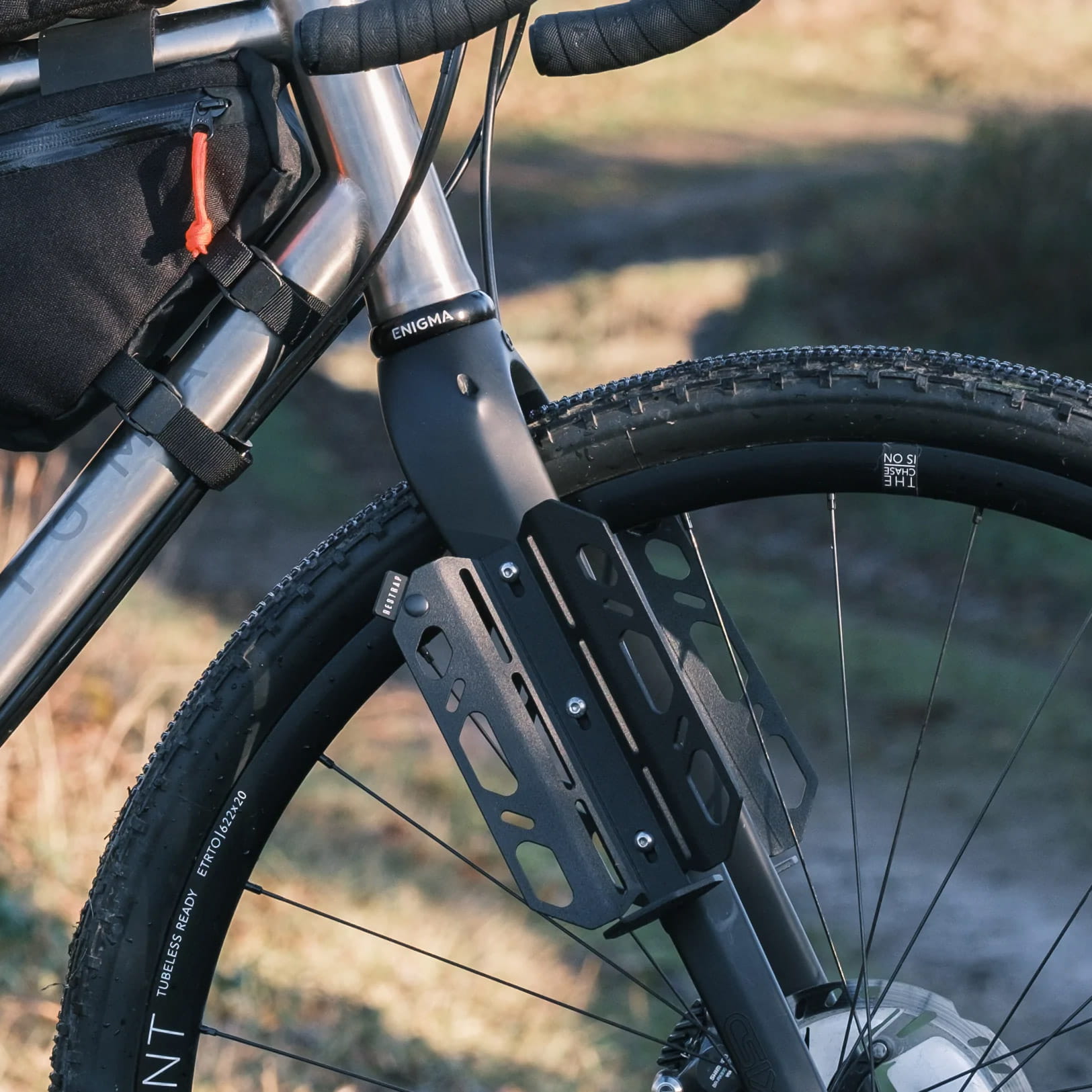 restrap-carry-cage-009