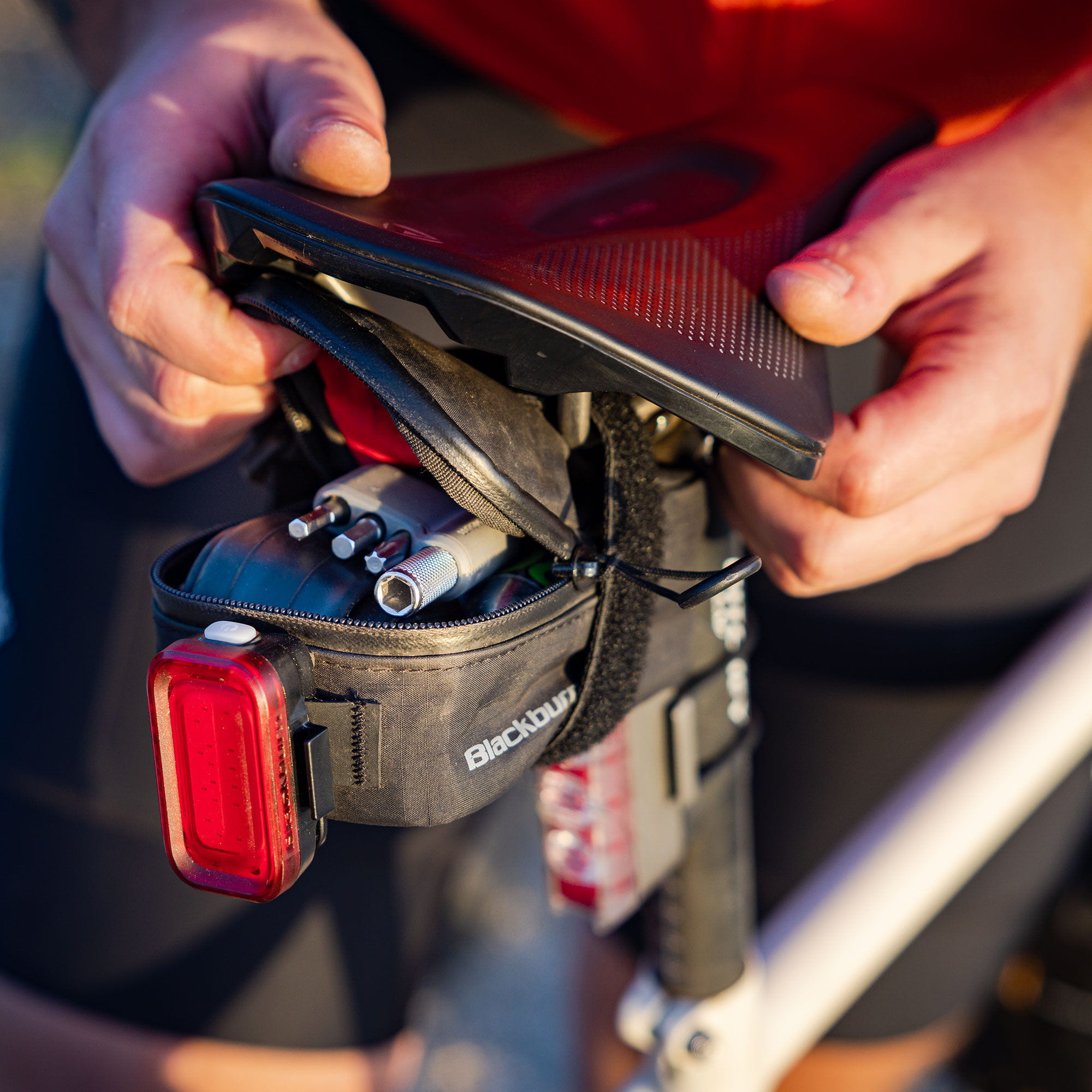 blackburn-mini-switch-bike-tool-silver-lifestyle-3