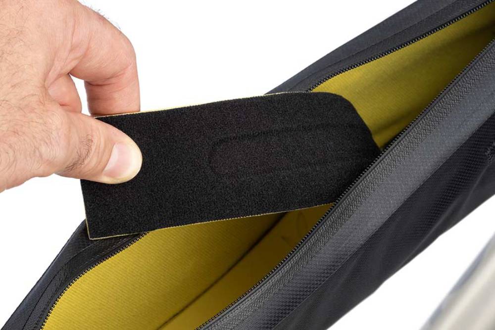 Apidura Expedition Long Top Tube Pack 2L