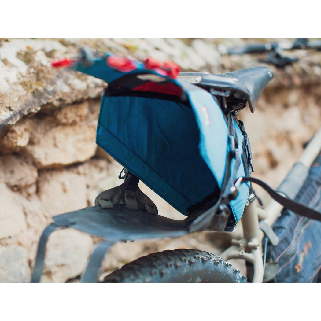 revelate-designs-terrapin-14l-blue-0003