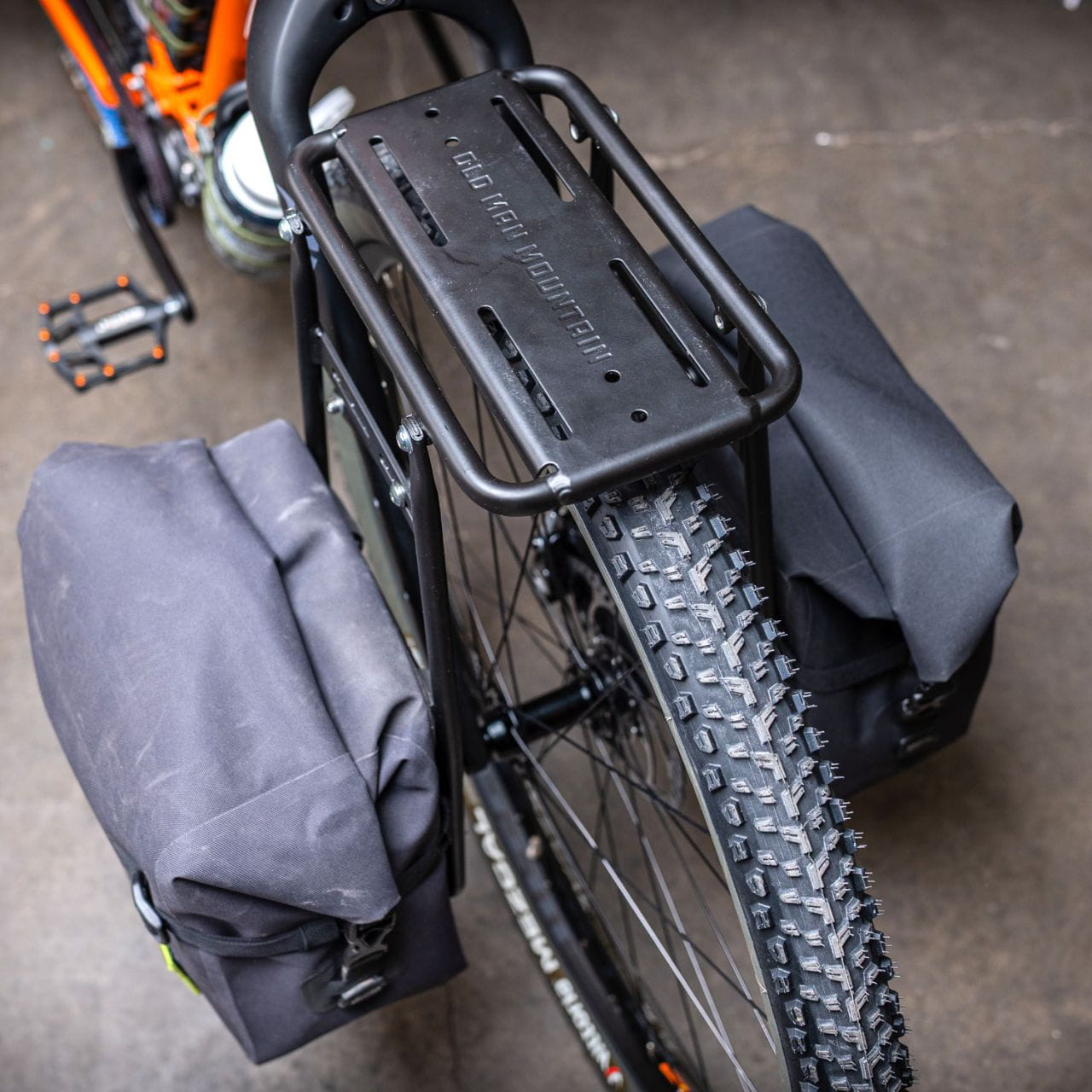 Old Man Mountain Impala Lowrider Rack – Frontgepäckträger